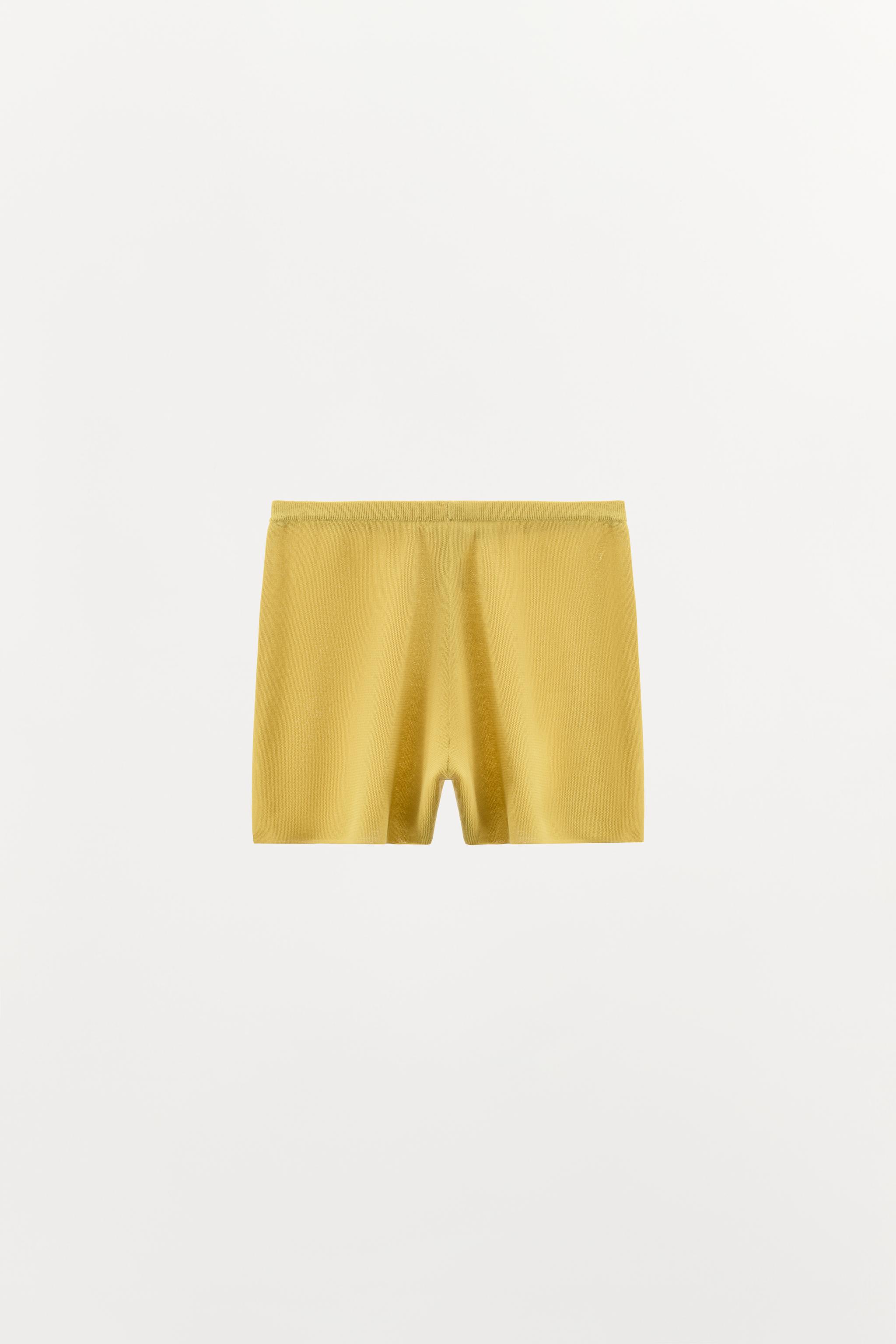 BUTTON-DETAIL KNIT SHORTS
